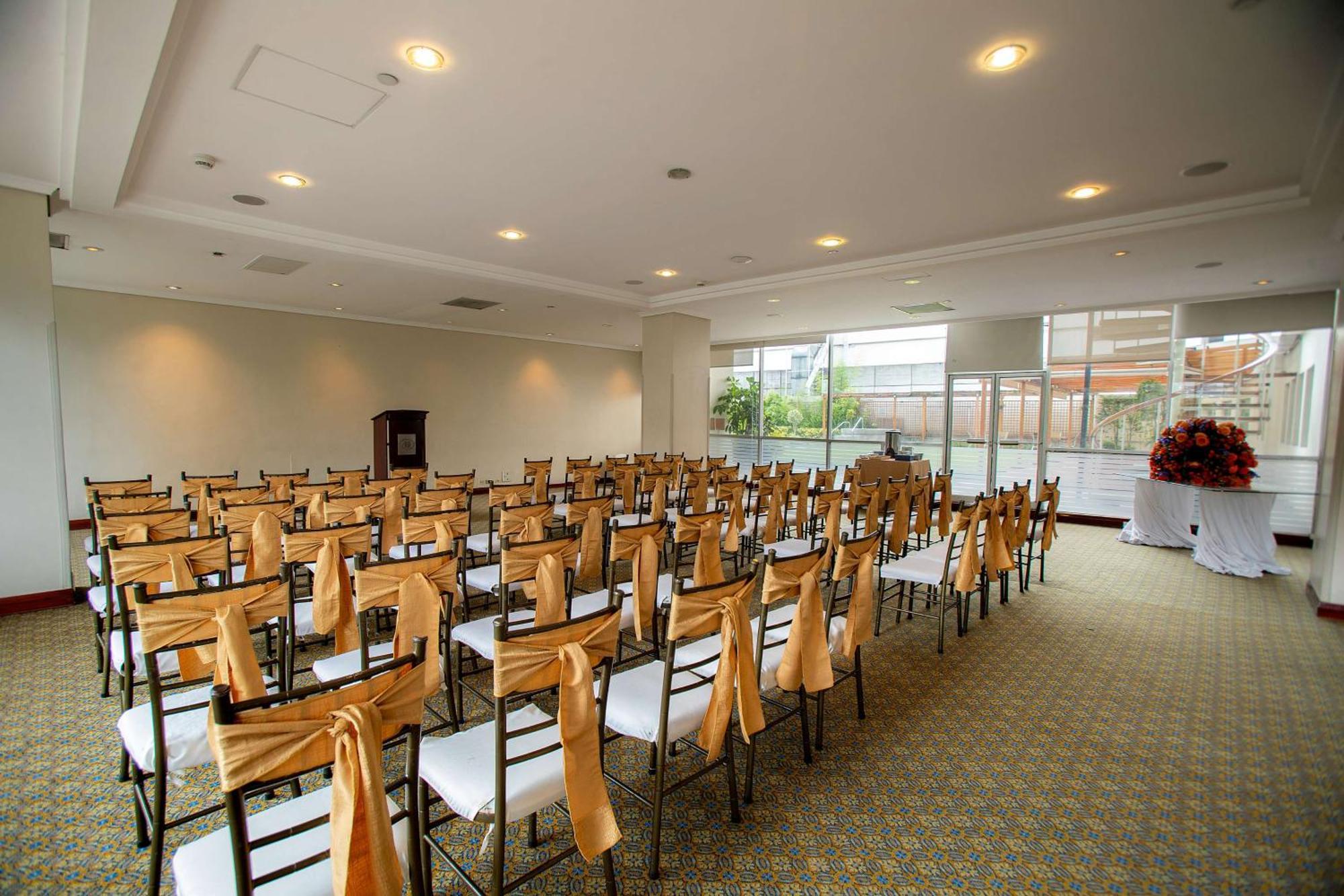 Hilton Colon Quito Hotel Zewnętrze zdjęcie