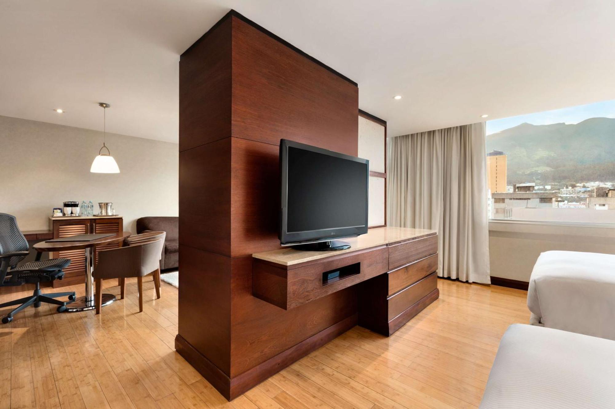 Hilton Colon Quito Hotel Zewnętrze zdjęcie