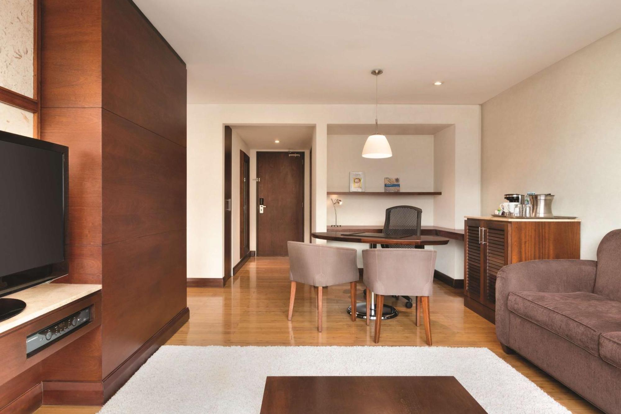 Hilton Colon Quito Hotel Zewnętrze zdjęcie