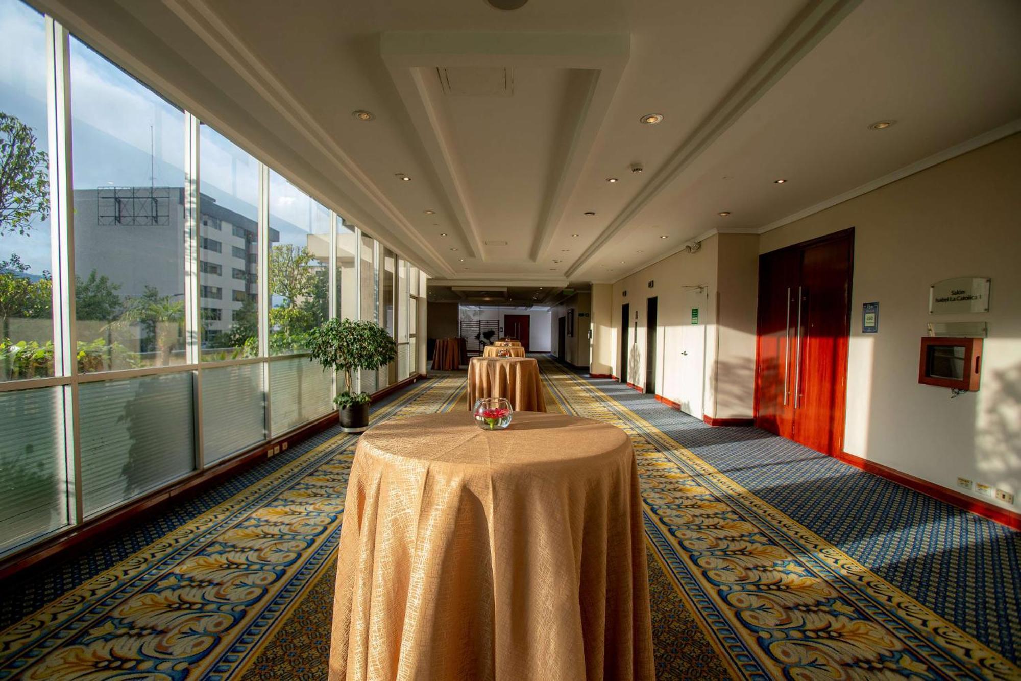Hilton Colon Quito Hotel Zewnętrze zdjęcie